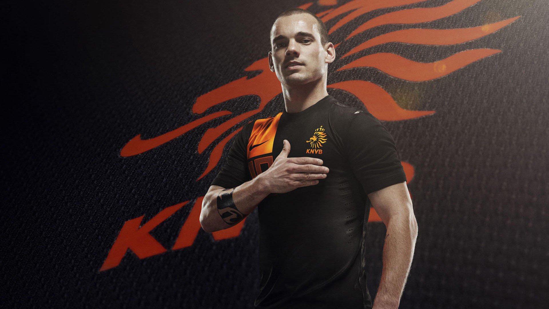 斯洛特谈球队价值，伊萨克身价非焦点，团队整体财富更值得珍视