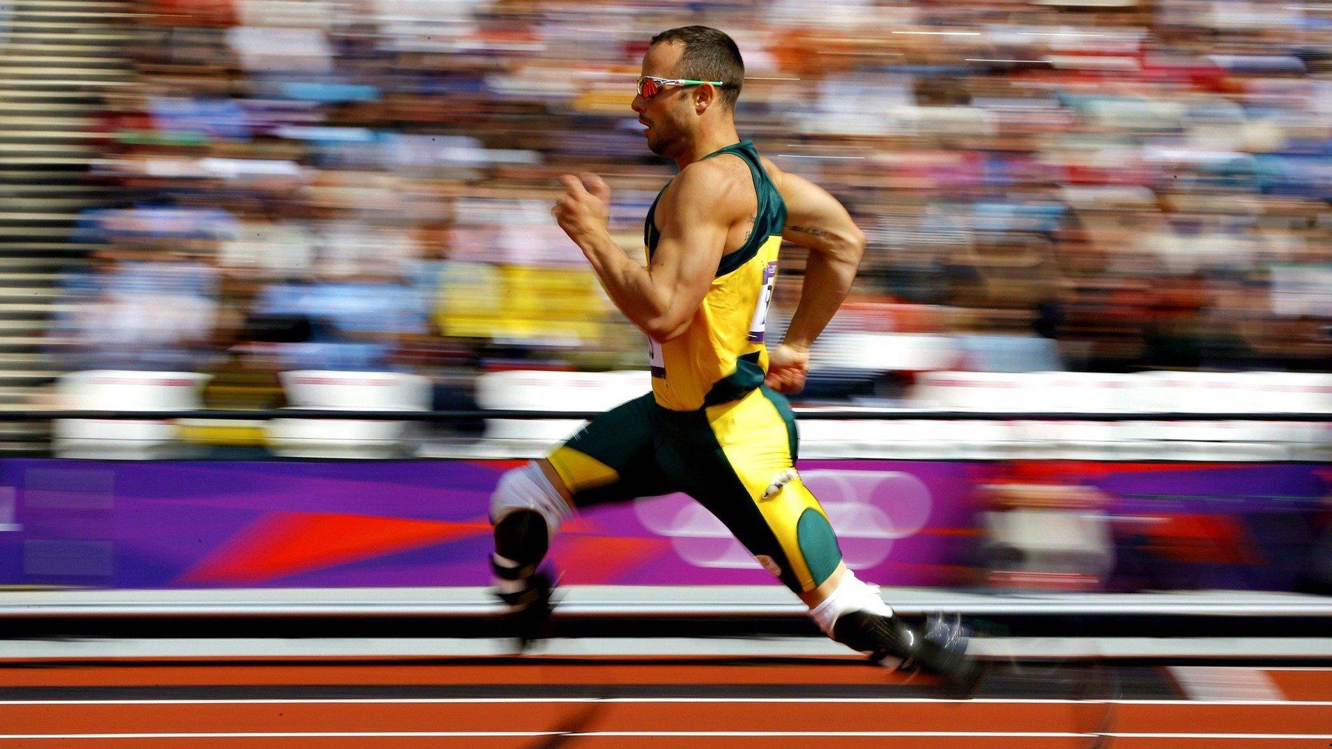 波兰主帅质疑莱万伤情诊断，若肌肉撕裂何以全速驰骋？