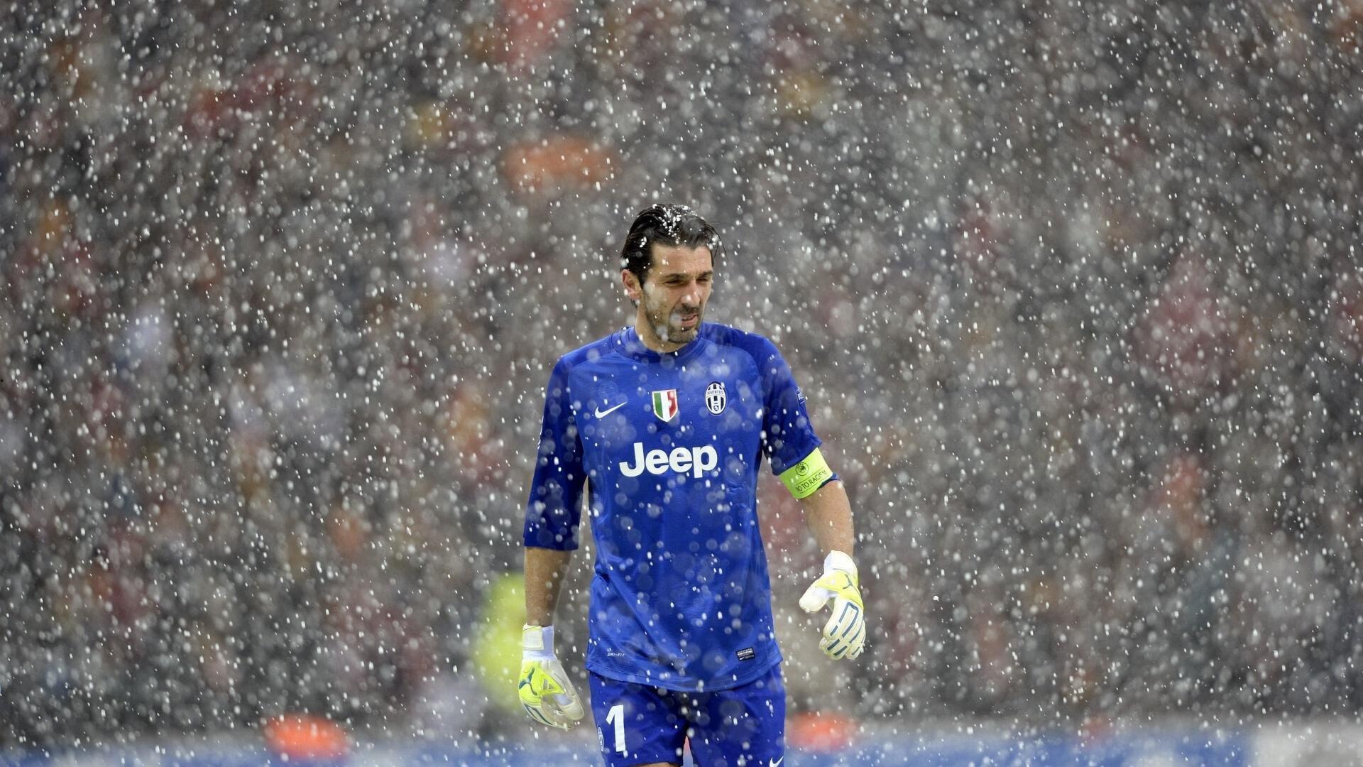 尼科-威廉斯带伤奋战，耻骨炎状况好转，坦言这是我必须承受的挑战